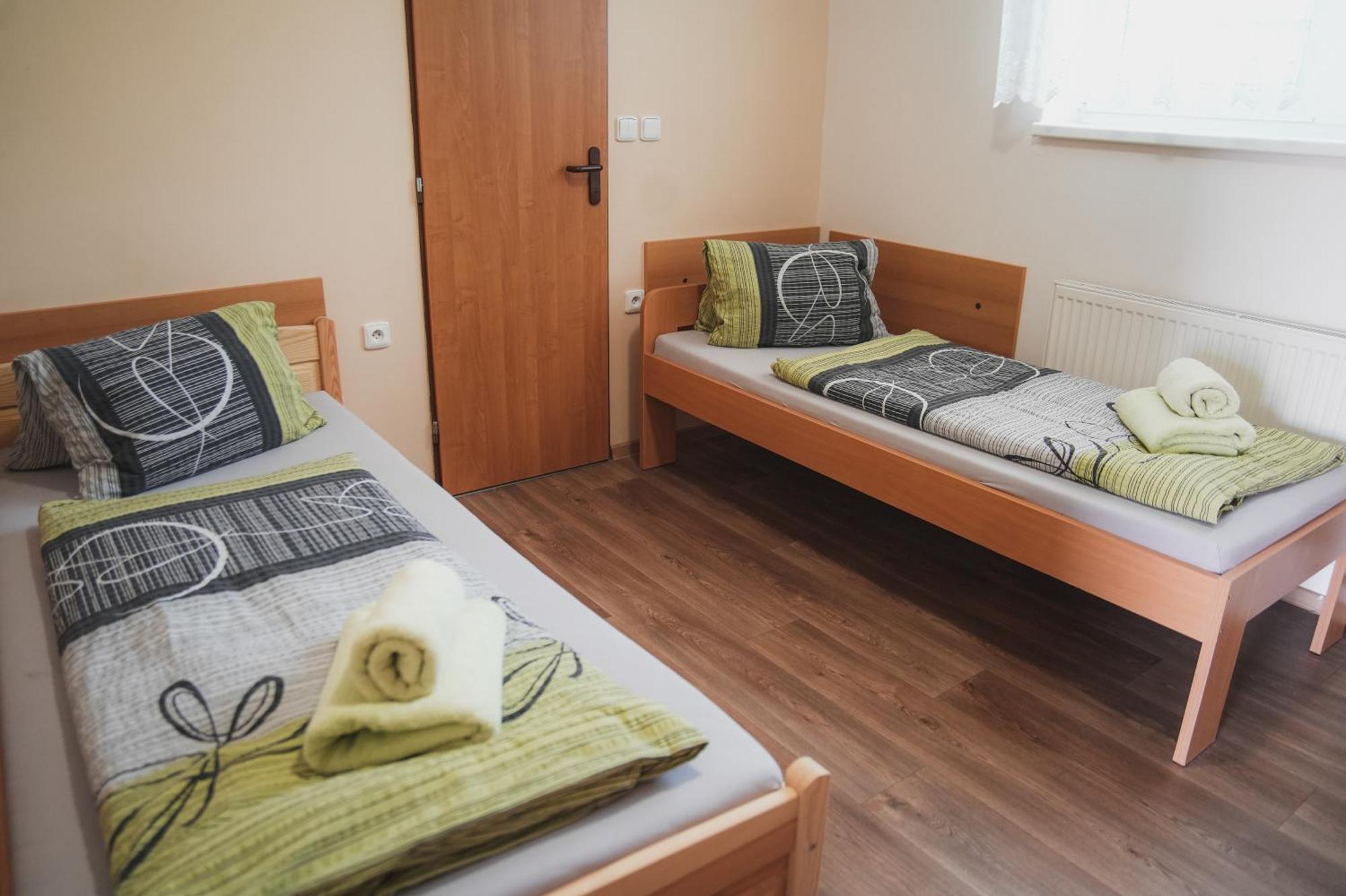 Penzion Vinařský dům PÁLAVA Strachotin Exterior foto