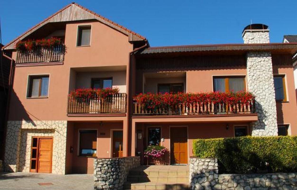Penzion Vinařský dům PÁLAVA Strachotin Exterior foto